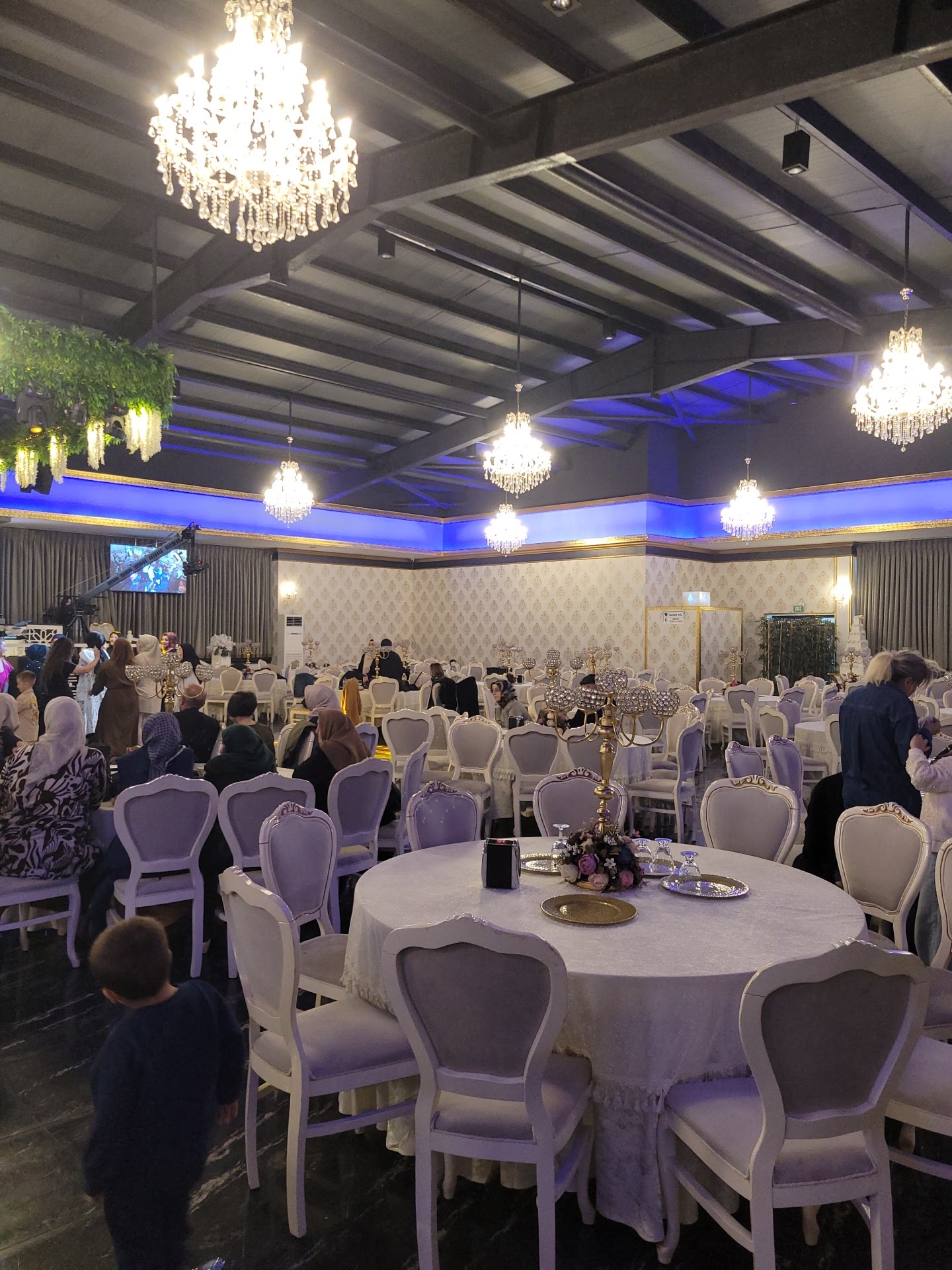 Akyazı Grand Düğün Salonu kır düğünü mekanı — Ortahisar