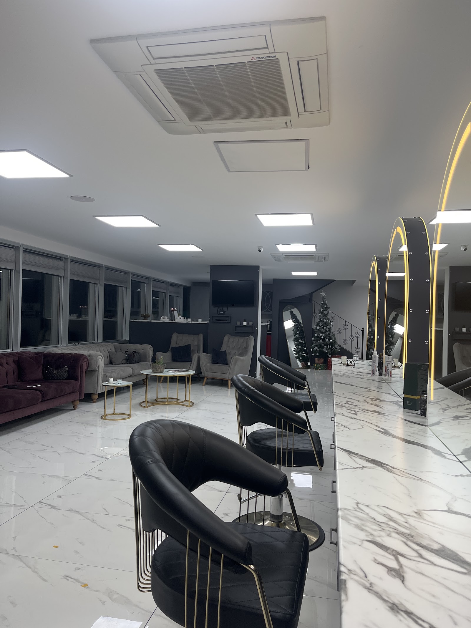 Bilal Sezgin Hair Makeup Studio kır düğünü mekanı — Yomra