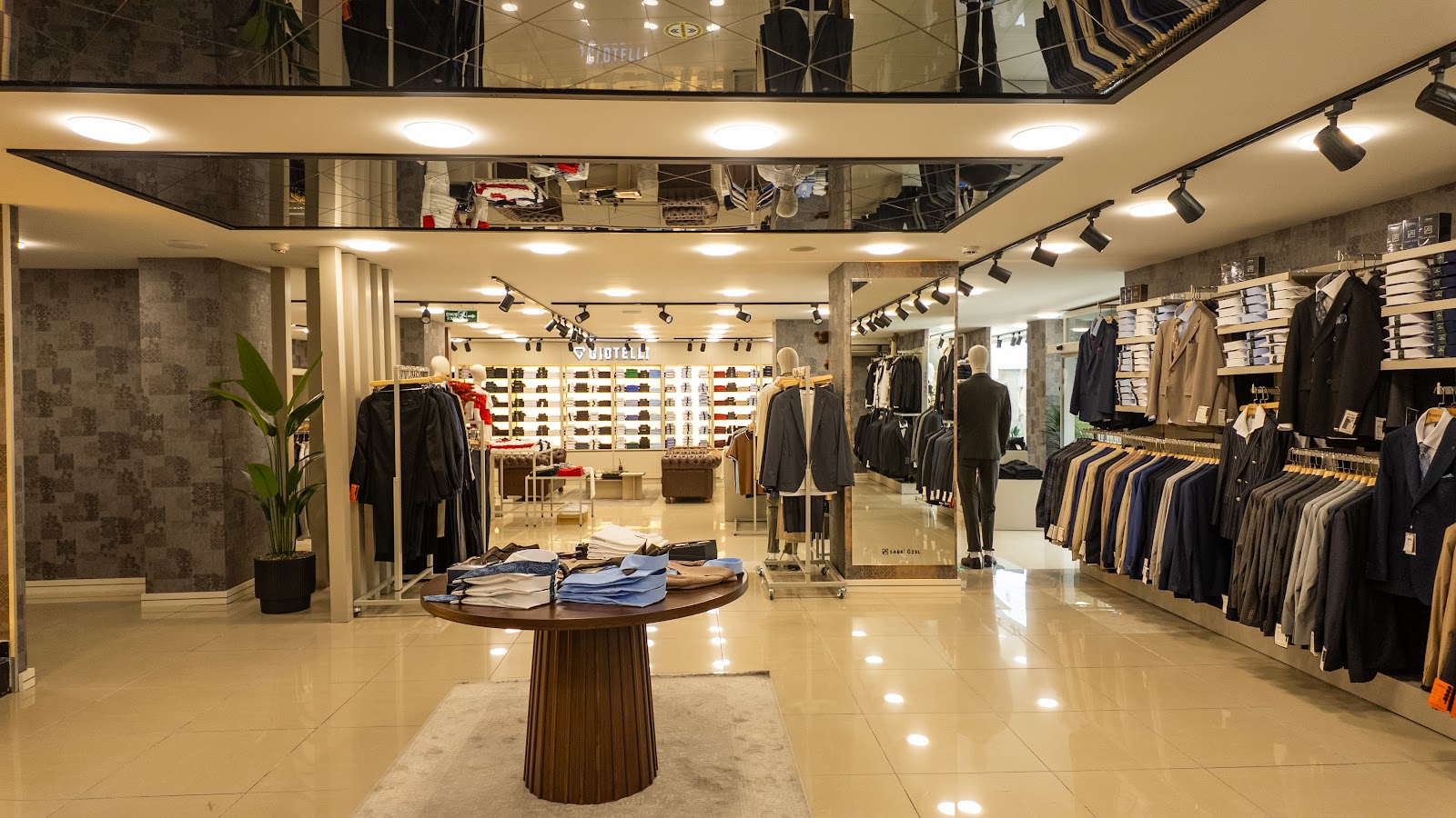 Nisanur Trabzon VIP Moda Evi ve Kuaför